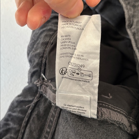 NEW The Devon Rhinestone Distressed Denim Shorts by Pilcro Black Size 28 - Picture 7 of 7